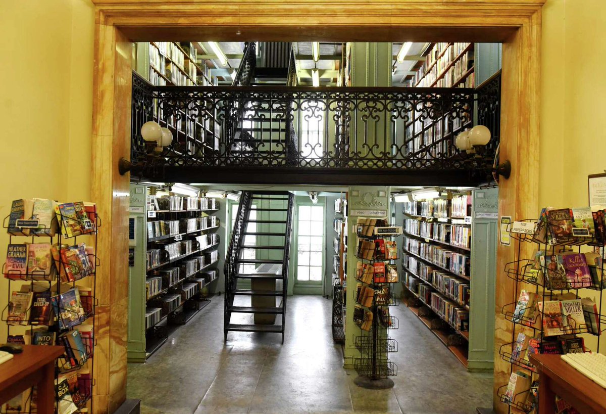 VB Knives tweet media