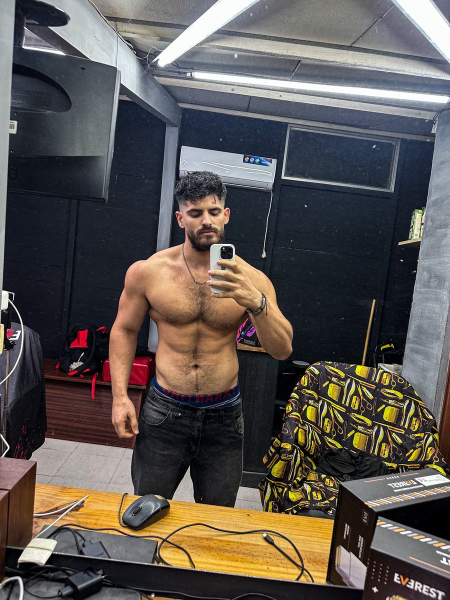 esreynol tweet media