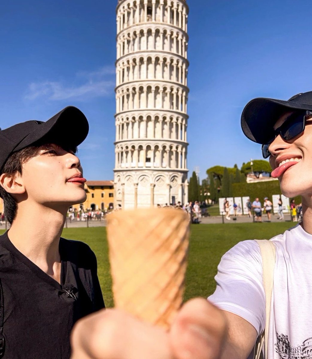 𝑿𝒖 tweet media