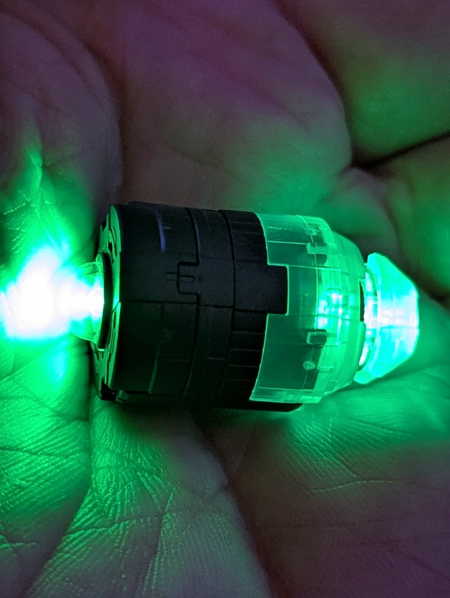 🐱🄼🄰🄿🄻🄴🎮 tweet media