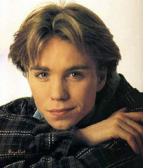 DrBuzz_Forensic's tweet image. Actor Jonathan Brandis was #BornOnThisDay April 13, 1976. Remembered for his TV role in the series #seaQuest DSV (1993-'96), where he received 4,000 fan letters a week. Passed in 2003 (age 27) from #suicide (hanging). #RIP #GoneTooSoon #MentalHealthMatters #SuicideAwareness #BOTD