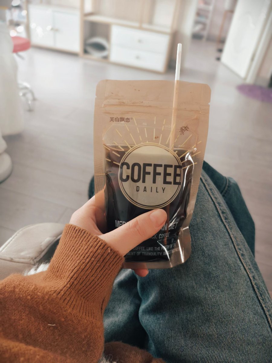 Lyna’s Vibe tweet media