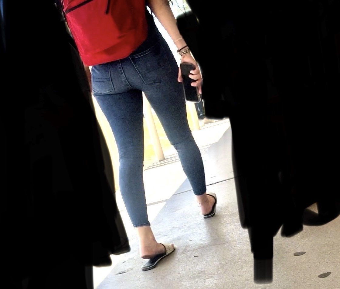 ellaaaa1___'s tweet photo. Ass and feet 🥰 https://t.co/0fYG6ZSift