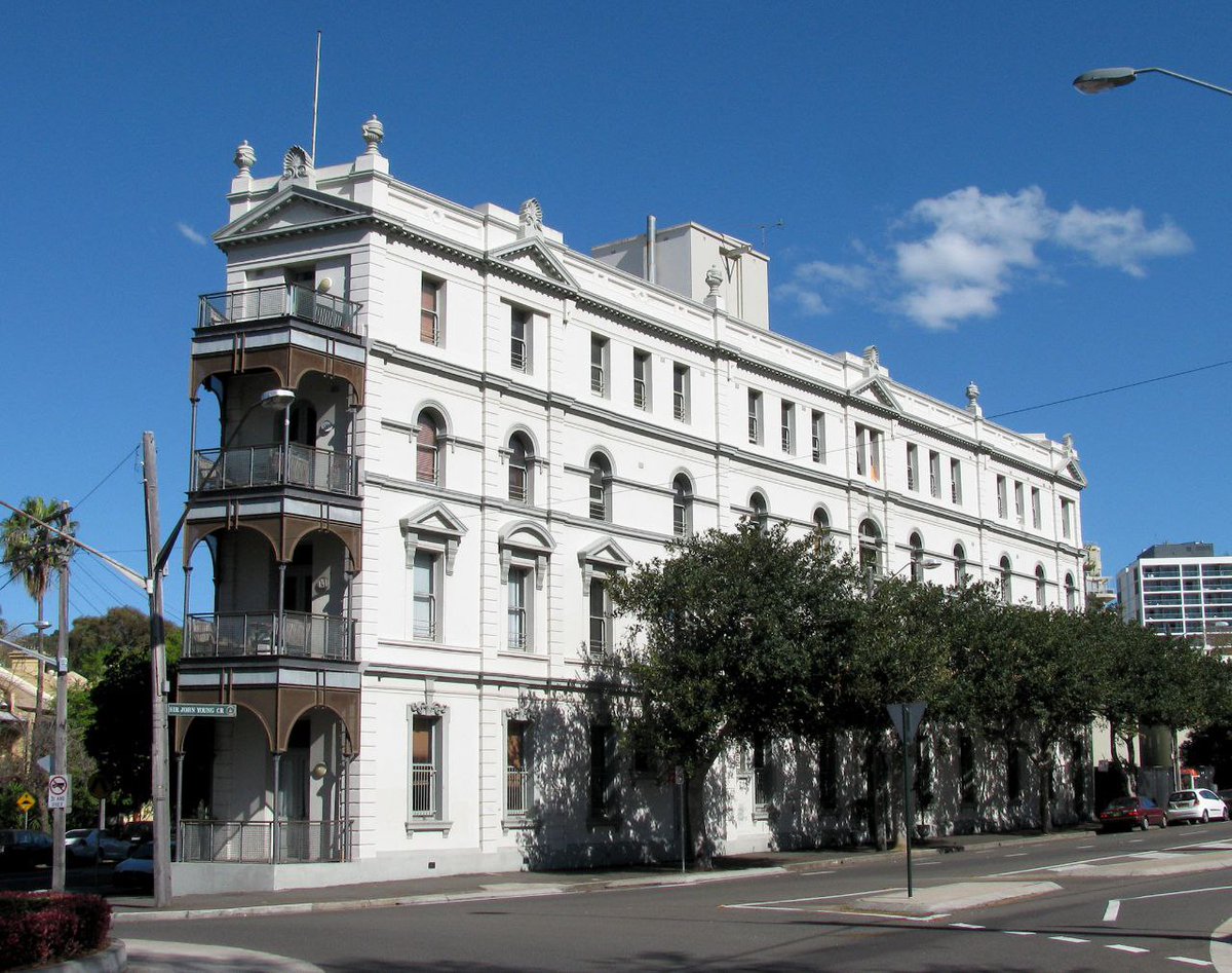 Austhetics tweet media