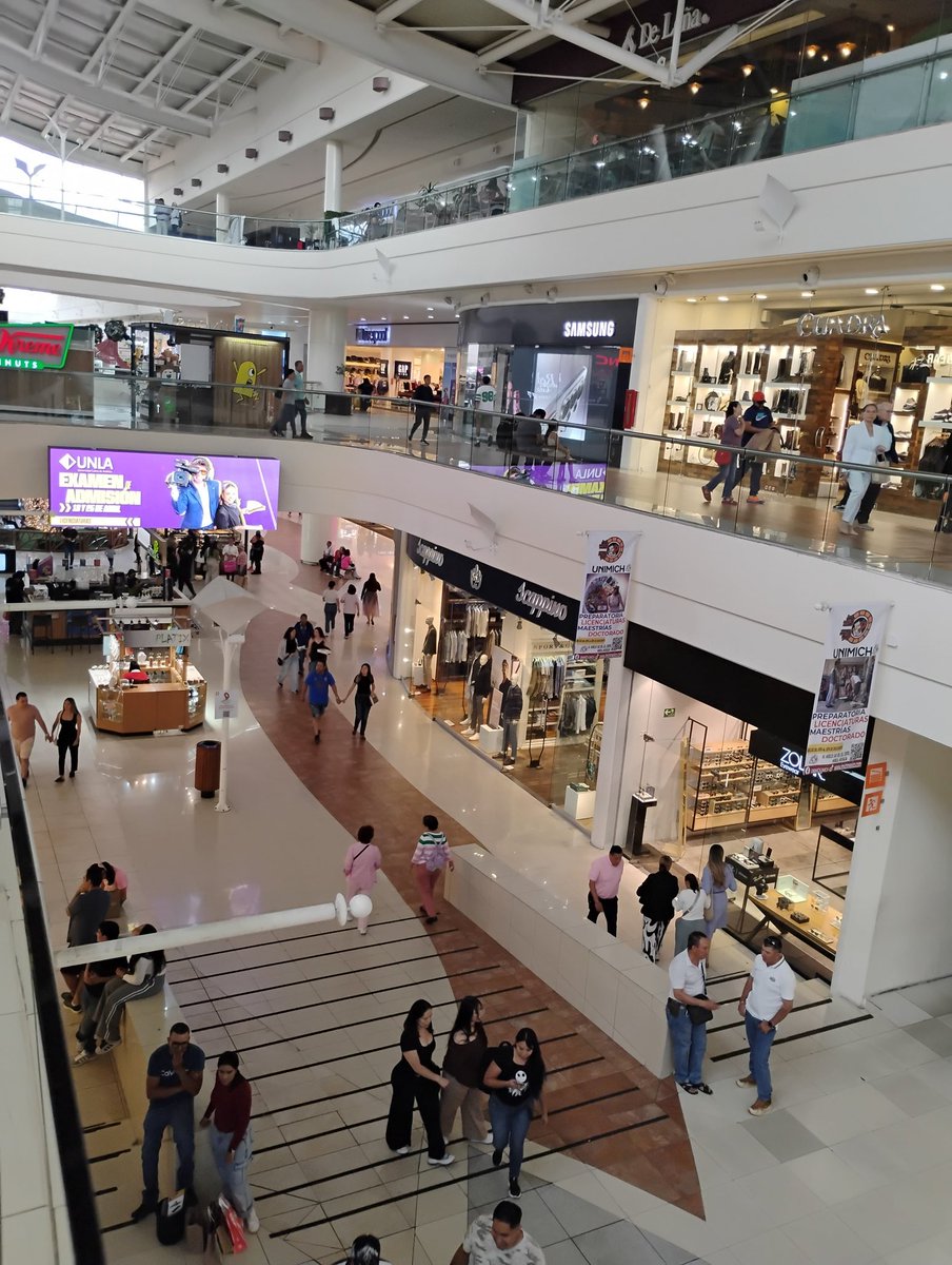 @parejamoreliia tweet media