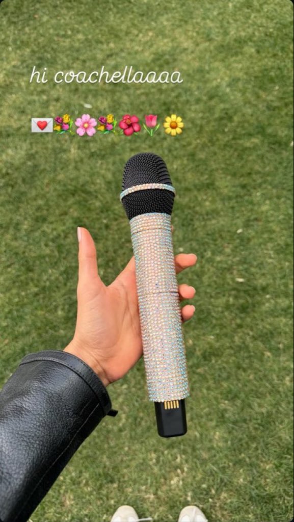 🚨 | Camila Cabello teases a surprise Coachella appearance