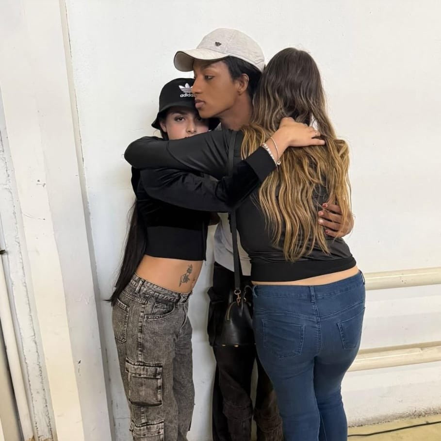 Alan🦖🧛 tweet media