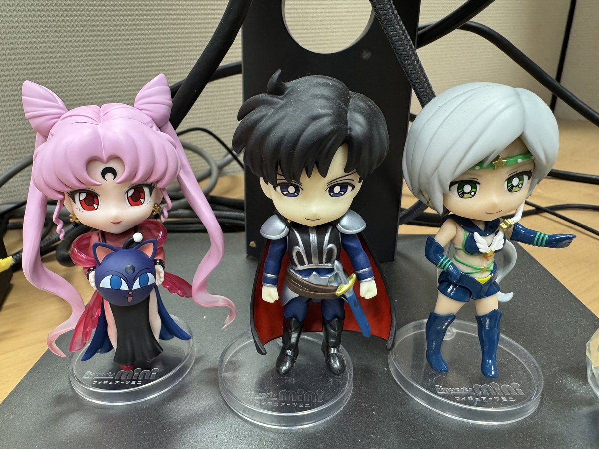 🎩 Tuxedo Unmasked 🌘 tweet media