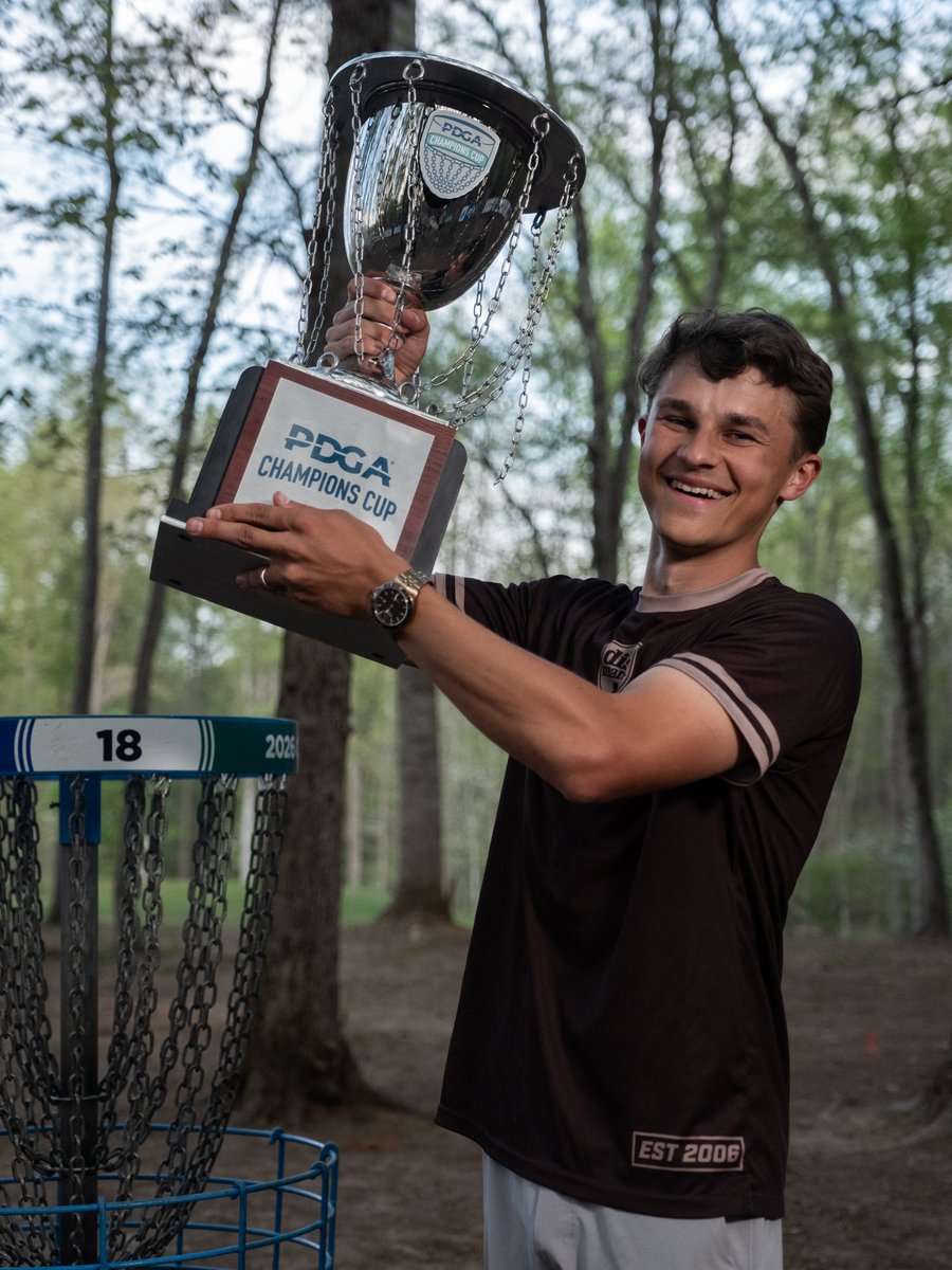 DiscGolfProTour's tweet photo. 1x MAJOR CHAMPION 🏆 https://t.co/VySVmJsY7m