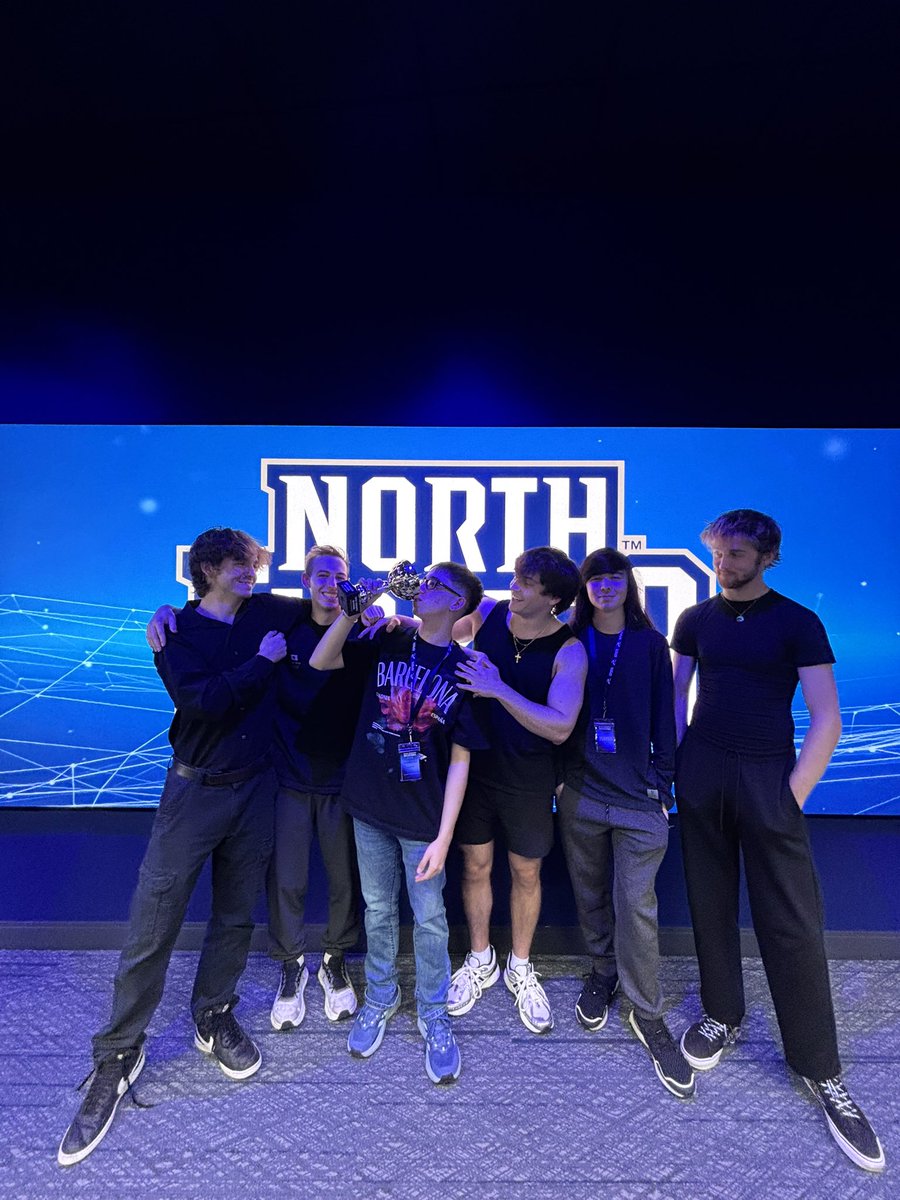 Tom Screech tweet media