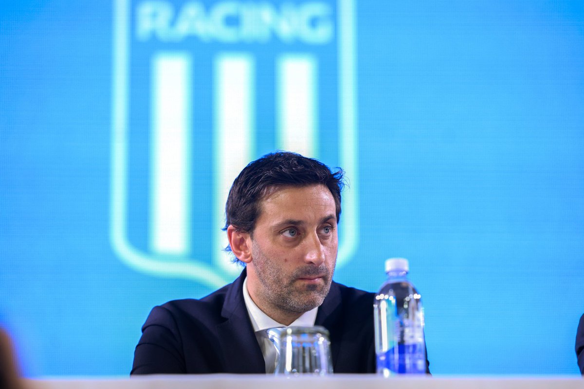ChinoSanles's tweet photo. Me preocupa y mucho la falta de jugadores inteligentes en #Racing. Hay que elevar la vara en el mercado de mitad año. Poquita jerarquía la del actual plantel. No hay 1 distinto.

La dirigencia debe hacerse cargo de la pérdida de nivel que ha tenido este equipo desde que asumieron https://t.co/NPKVkNZAdG