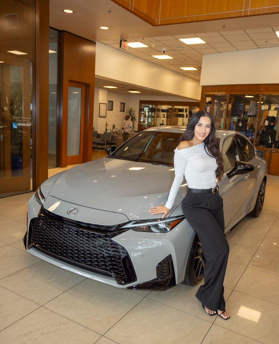 keyeslexus's tweet image. Turn your spring commute into a joyride with the Lexus IS 350! 😎

#keyeslexus #vannuys #is350 #lexusis