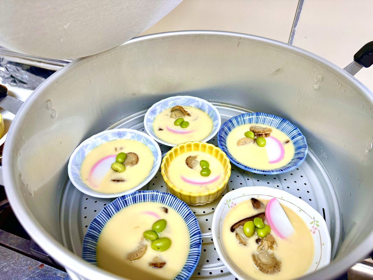 月夜のうさぎ@函館のおいしいカフェゴハン tweet media