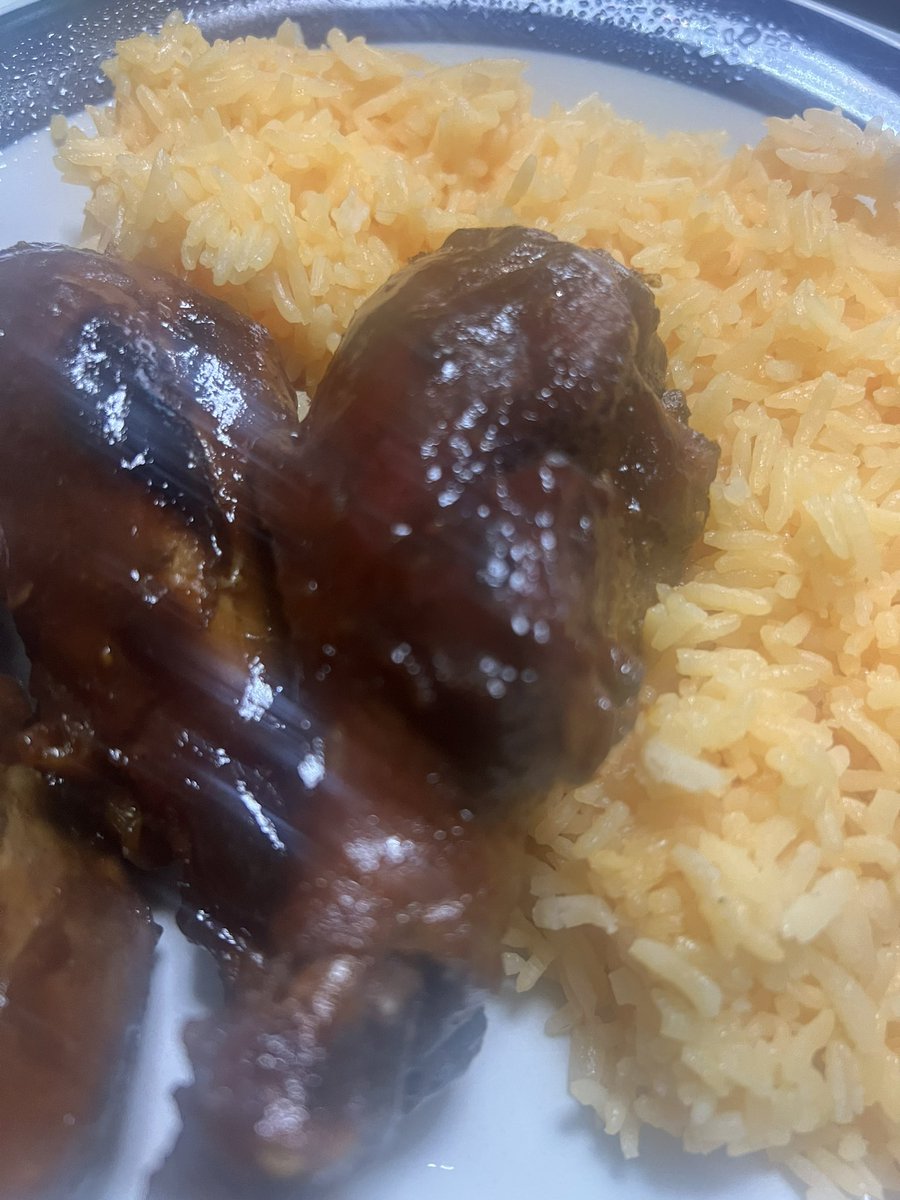 kiishfish's tweet image. moving to chow down land because im about to chow down on thsi fo