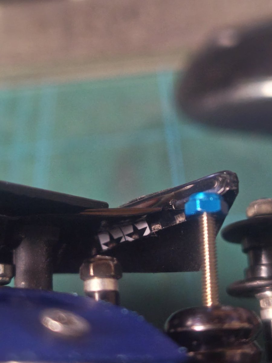 かがりん tweet media