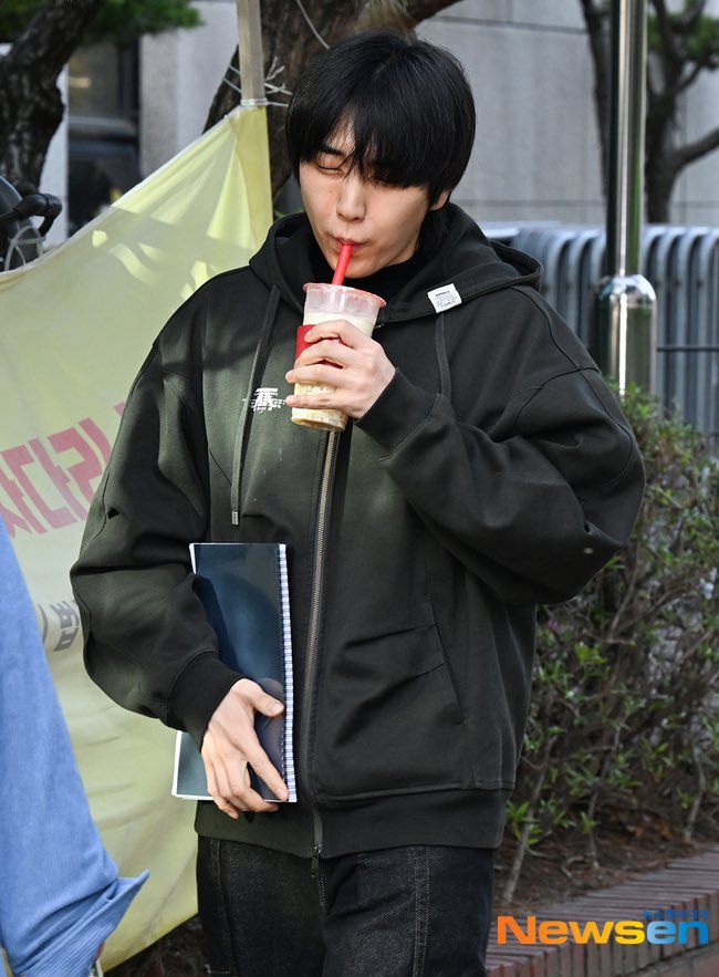 밤볼미소 tweet media