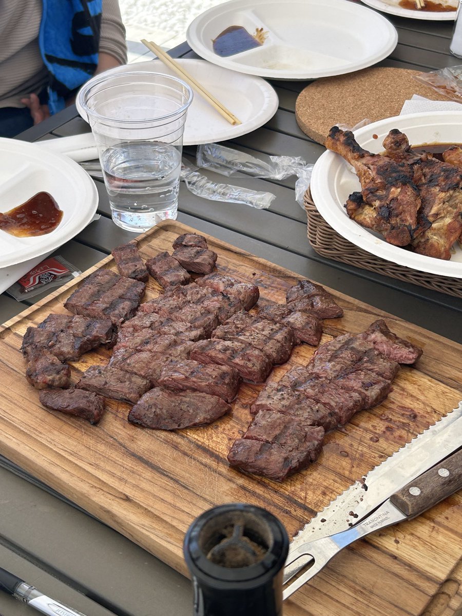 よたろー tweet media