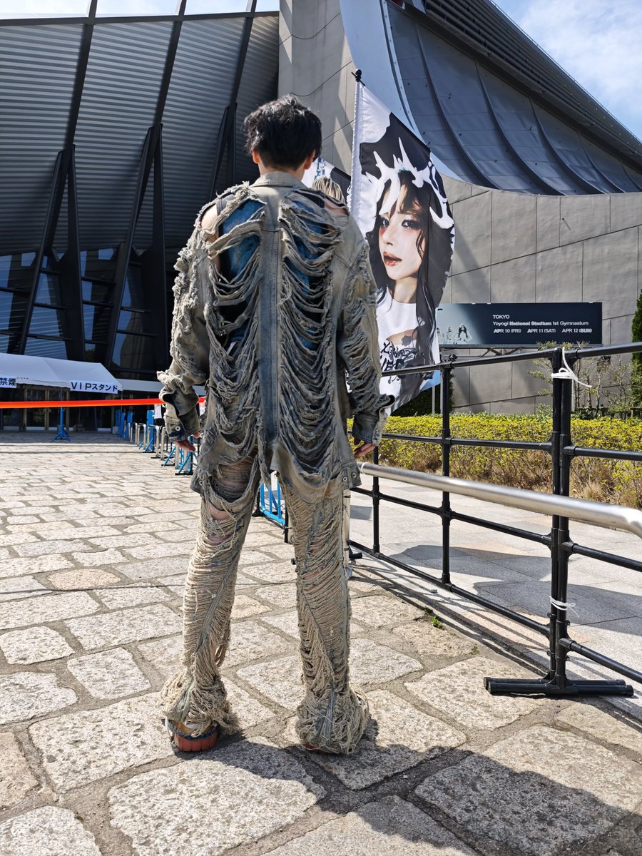 Yoshi Owens tweet media