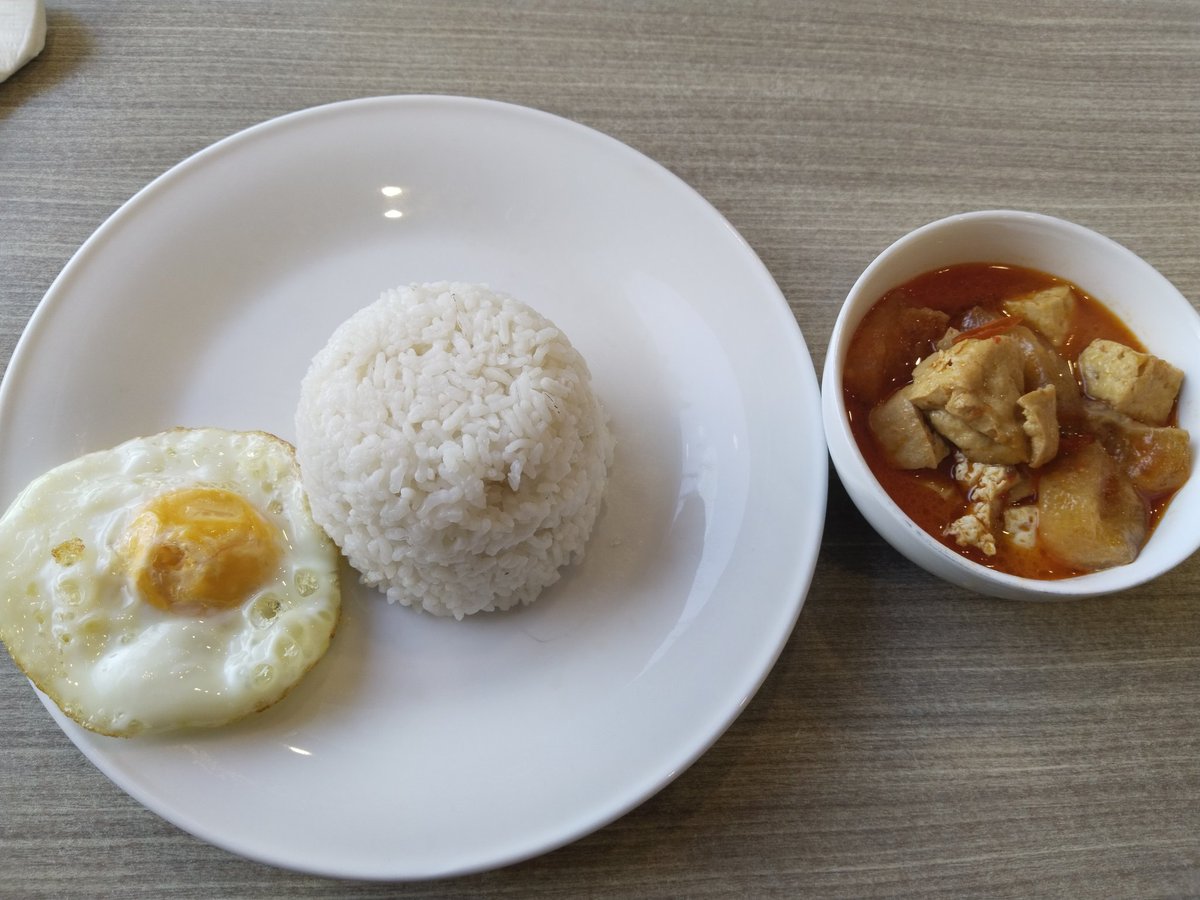 Delasyahma Liauw 📚 tweet media