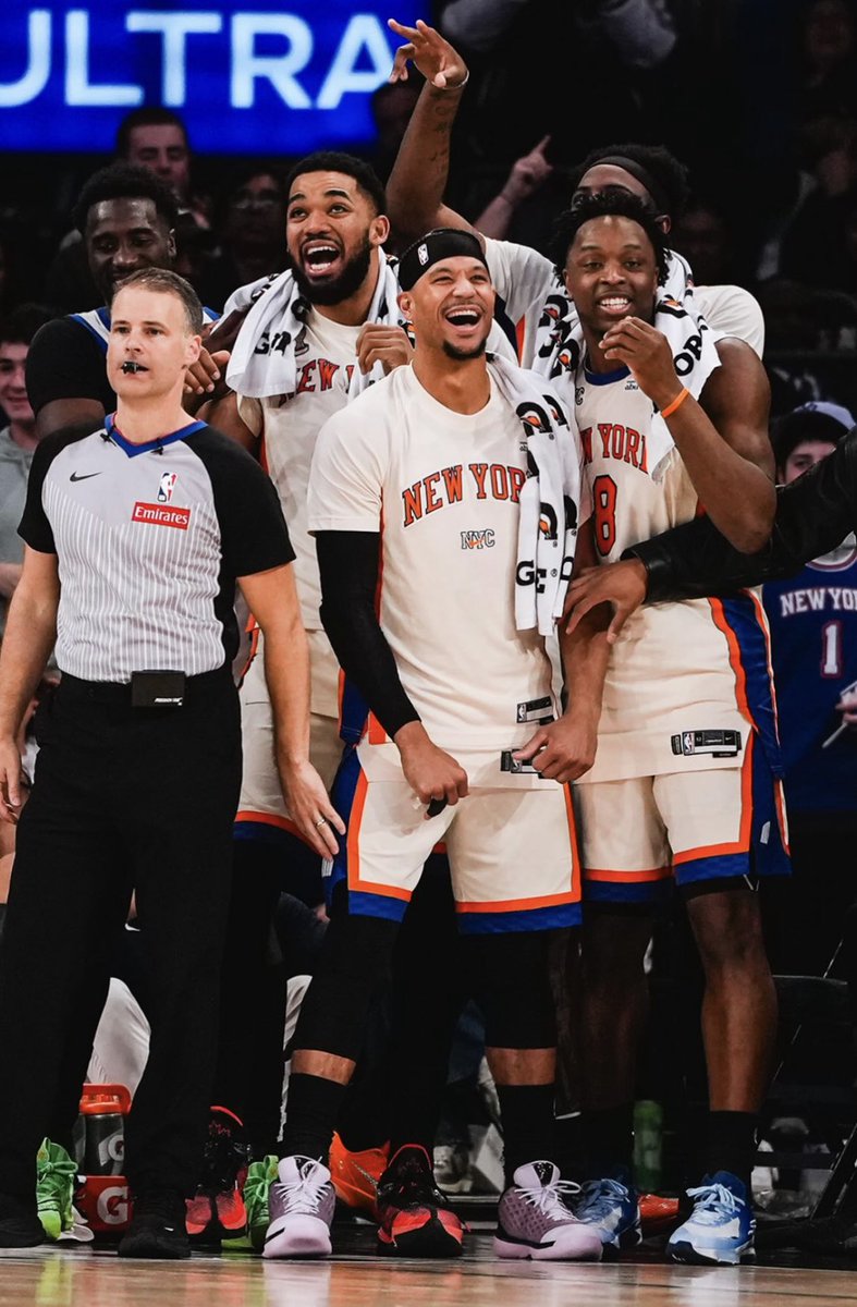 _bigwormdoteth's tweet image. #Knicks #NewYorkForever vibing right into da playoffs ✨️