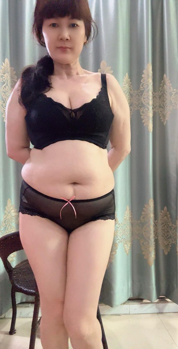 E奶鳳姐在視訊🎬 LINE：fjxs889 tweet media