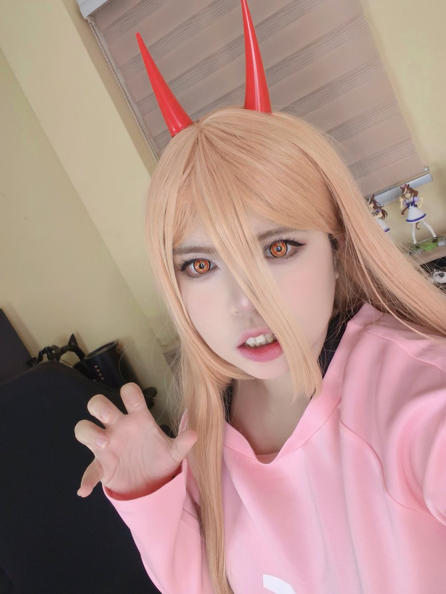 AkemiMikaido's tweet image. Lost like  300 of you here but I guess I just have to #POWER back to 10K 👿

Power "special" pics and vids a va il a ble now~ You know what to do if you want to see them 🤍

In the meantime, gonna rub one out for all of you that I lost TT

#Chainsawman #csm