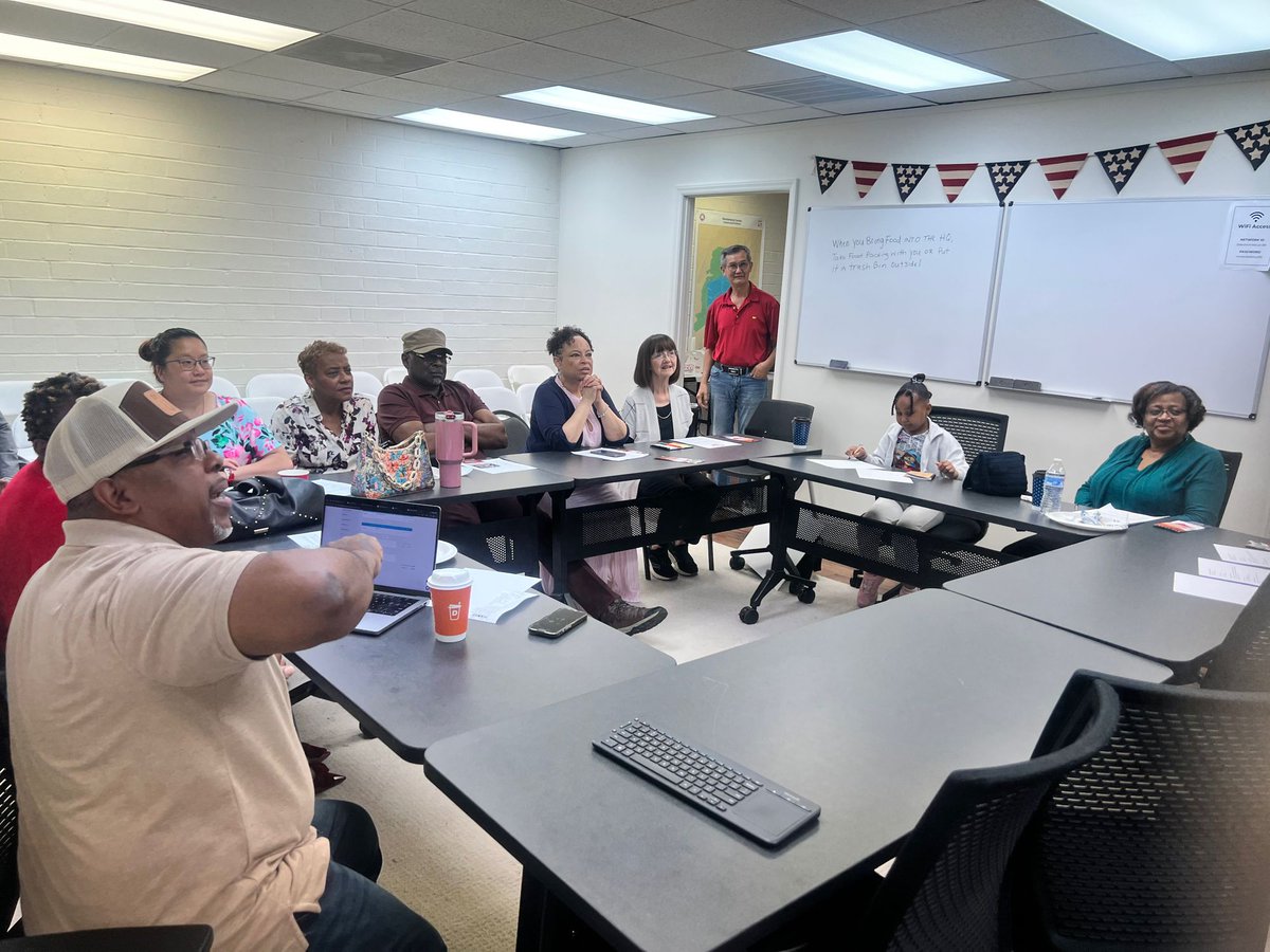 meckgop's tweet image. Congrats to Mecklenburg’s newest Republican club!

Yesterday, the Charlotte Black Republican Club launched at MECKGOP HQ:

Addul Ali (Pres)
Laketha Bobish (VP)
Jeanette Alexander (Treas)
Sabrina Berry (Sec)
Paul Brantley (Chaplain)

#MeckGOP