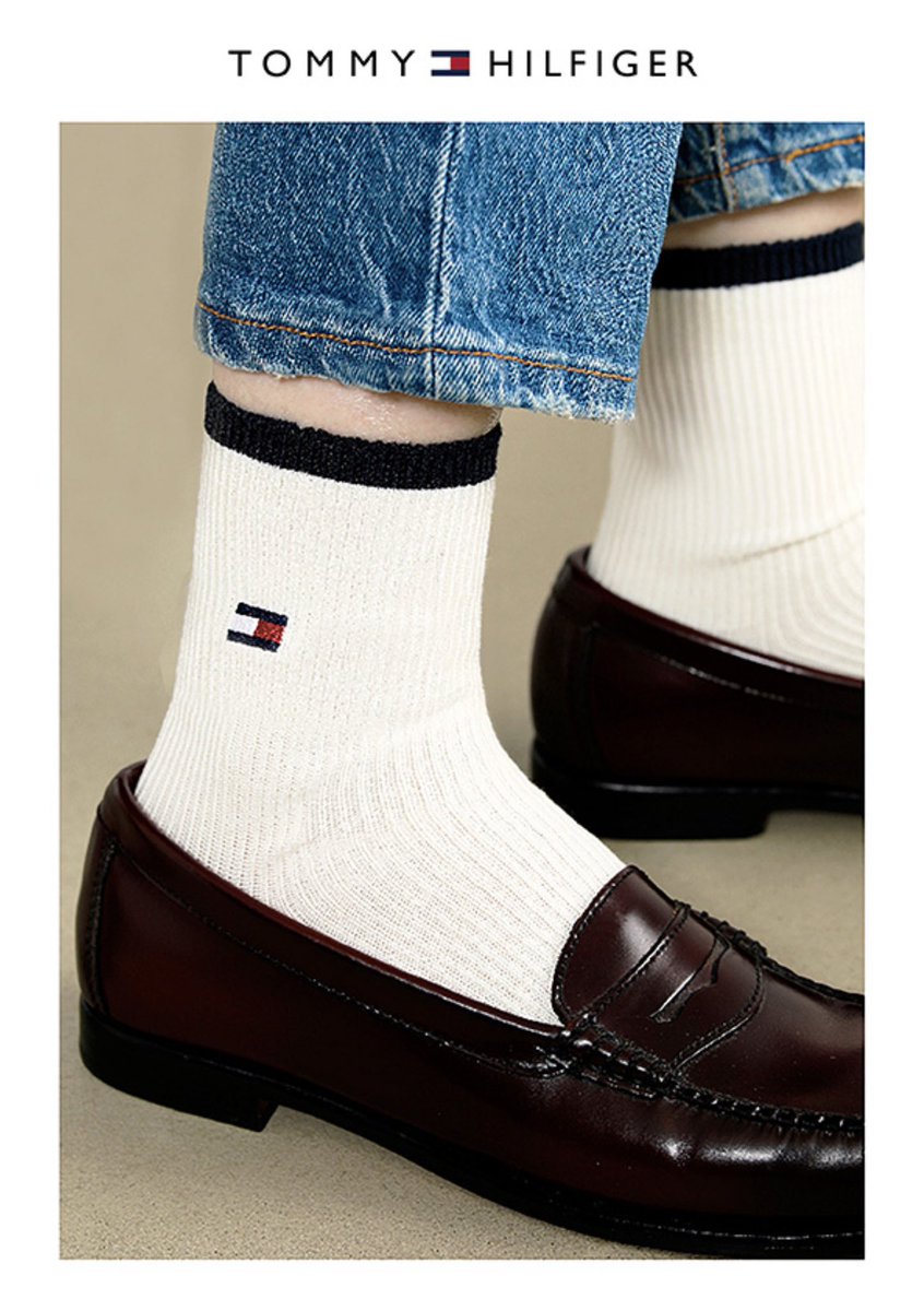 tabio_kitte's tweet photo. 📣今月のおすすめ商品🫧
TOMMY HILFIGER🧦
シンプルなリブ編みソックスに''TOMMY HILFIGER"のシグネチャーロゴであるブラックの刺繍がワンポイント🪡(0111-40858)

他にも多数TOMMY HILFIGERのソックスご用意ございます❣️ https://t.co/uaEFs4plis