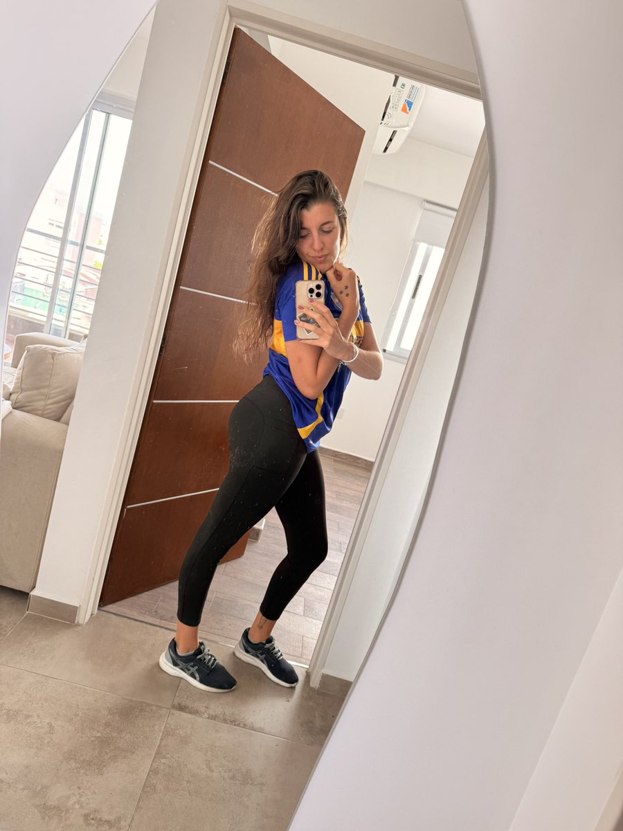 Que alguien limpie el espejo viejo!