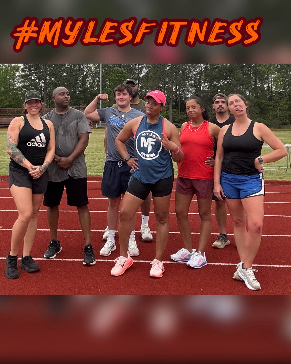 LaraeMyles's tweet image. #SundayFunDay 💪🏽💦 #TrackPractice 🏃🏽‍♀️🏃🏽‍♂️ #MylesFitness 🏋🏽‍♂️