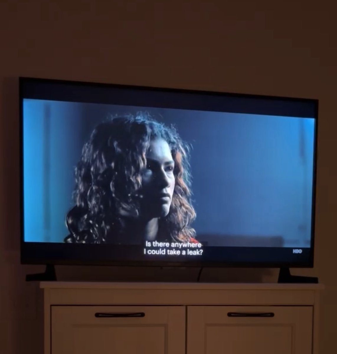 lelaaflok's tweet photo. Rue went from a drug addict to a drug dealer, my girl can’t catch a break  #euphoria https://t.co/2zCXqYsDql