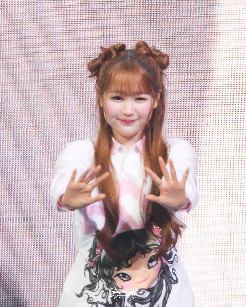 ʙᴀʙʏ's ʙʀᴇᴀᴛʜ tweet media