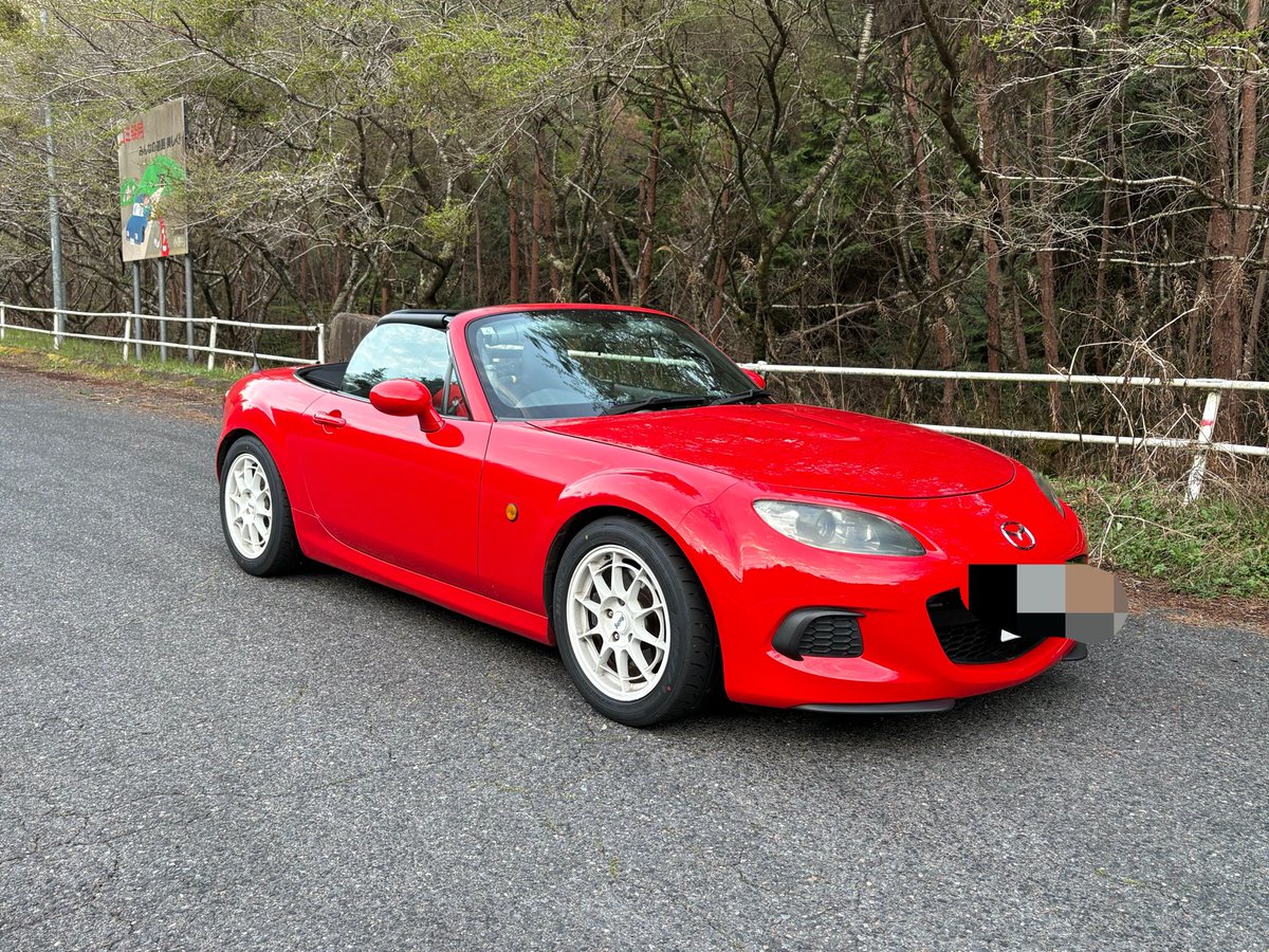 brown__DJ3's tweet photo. ステッカーみたいなやつできなくなった？ https://t.co/ulKuQlMEpG