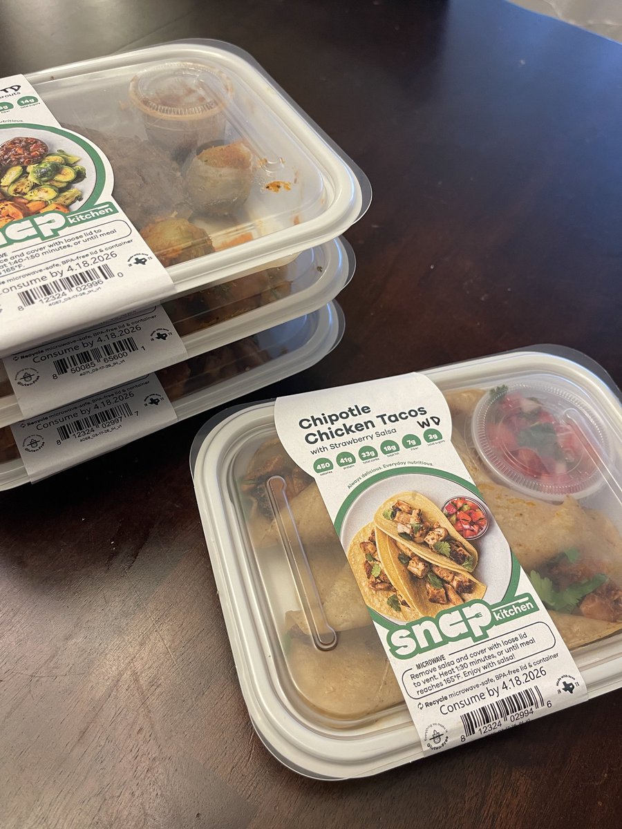 xPhantomJuJu's tweet photo. Who grabbed the new @snapkitchen meals this week? Excited to try the tacos with strawberry salsa!! https://t.co/C27TjHqjwS
