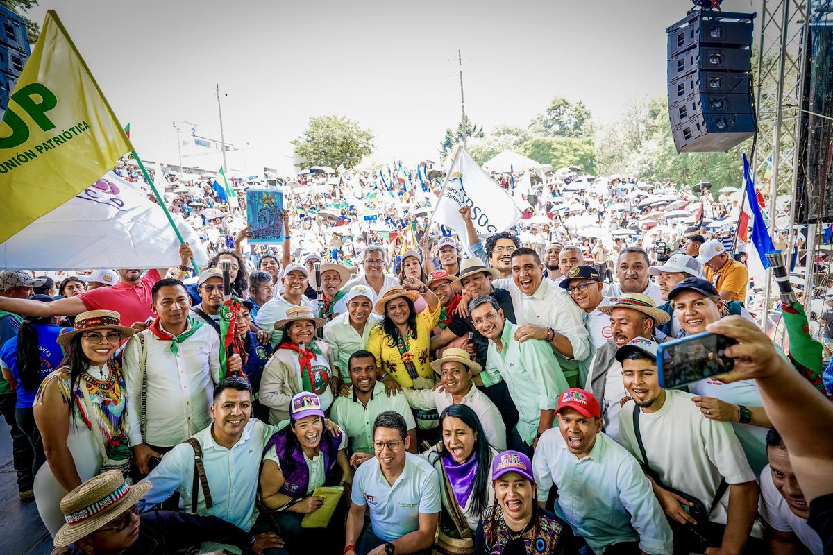Como riachuelos que se encuentran y se abrazan hasta convertirse en una gran creciente, así es nuestro CAUCA 💛💙❤️

Como caucana, agradezco profundamente esta acogida tan generosa✊🏽

Llevo en el corazón cada palabra, cada gesto y cada sueño compartido. Seré la voz de ustedes, la