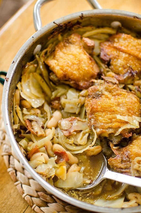 Living_Lou's tweet image. Enjoy making this chicken with beans, cabbage + bacon!

Follow the simple recipe here.

RECIPE: buff.ly/2q8FJeI
#chicken #cooking