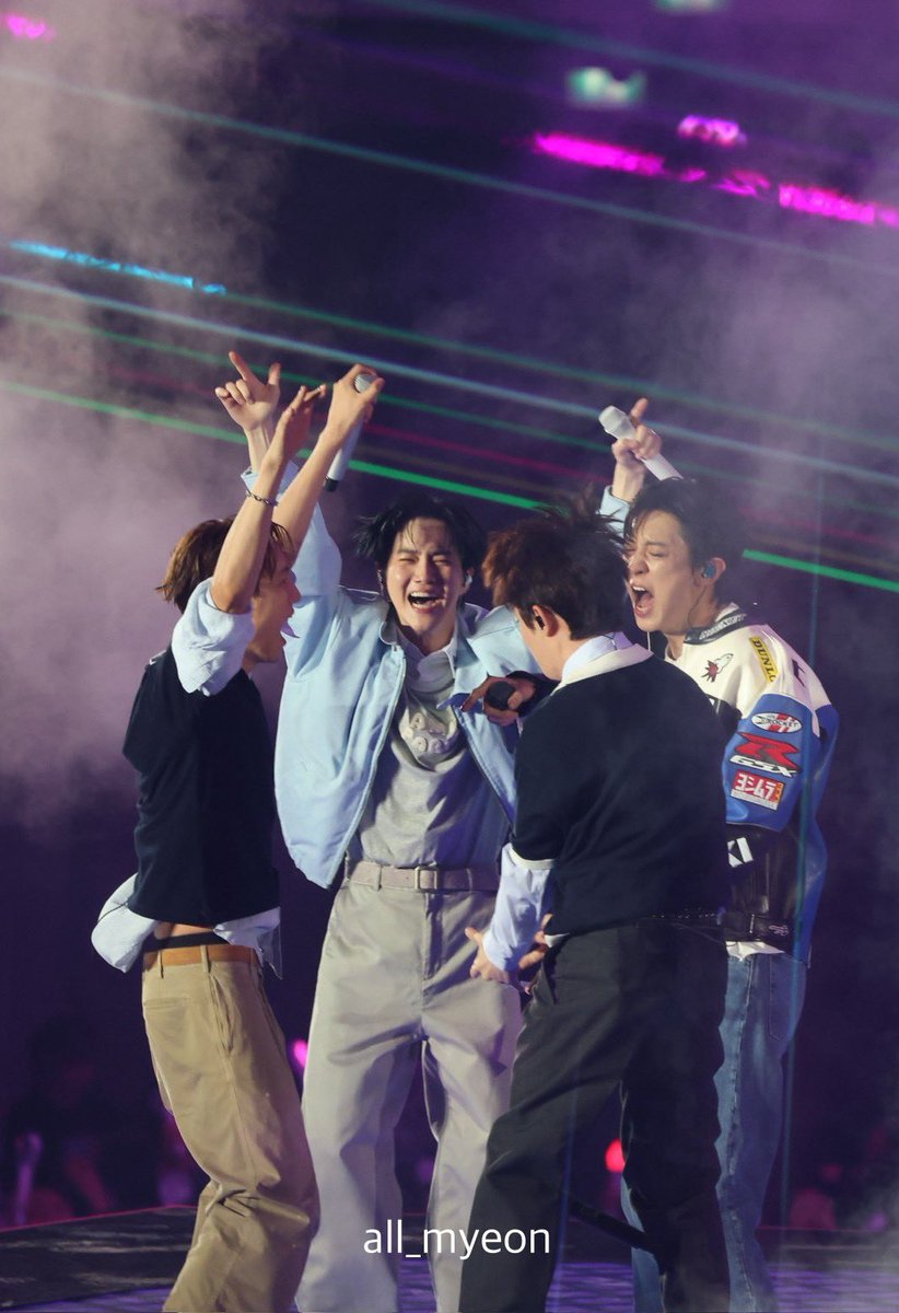 수호룩봇 tweet media