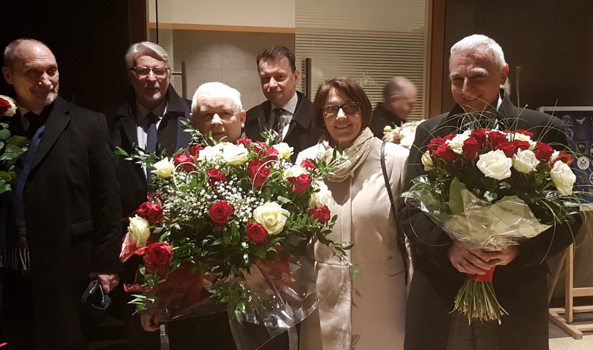 drulak74's tweet photo. @ZiobroPL Witamy w Polsce !!! https://t.co/cI8u17lUDL