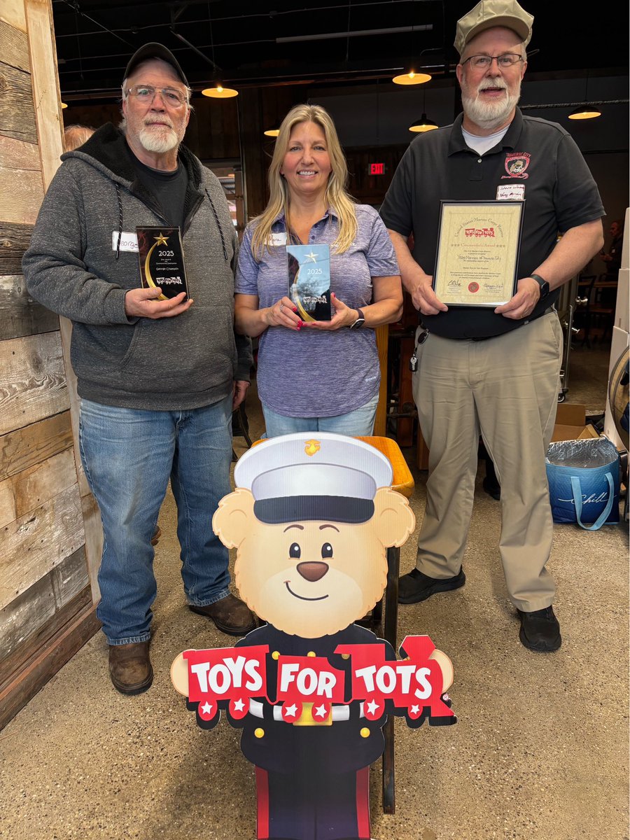 USYoungMarines's tweet photo. 150+ hours of service later... 🏆👏
Huge congrats to the Young Marines of Traverse City for receiving the Toys for Tots Commander’s Award! 🇺🇸 This is what leadership and community look like in action. Drop a 👏 to show them some love!
#YoungMarines #TraverseCity #ToysForTots https://t.co/yL22MDm0Oe