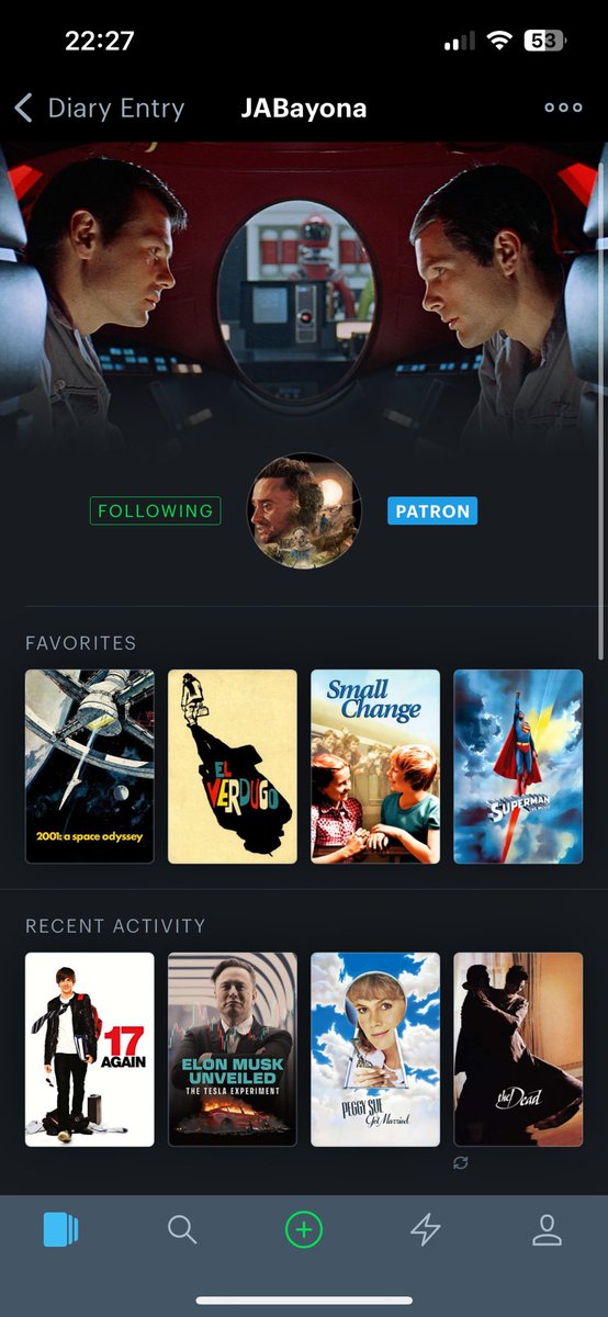 maaenaa's tweet photo. Vuelvo aquí para decir que ahora mismo Juan Antonio Bayona y yo tenemos la misma última película subida a letterboxd y que esa película es 17 otra vez https://t.co/FP1Xs1M55h