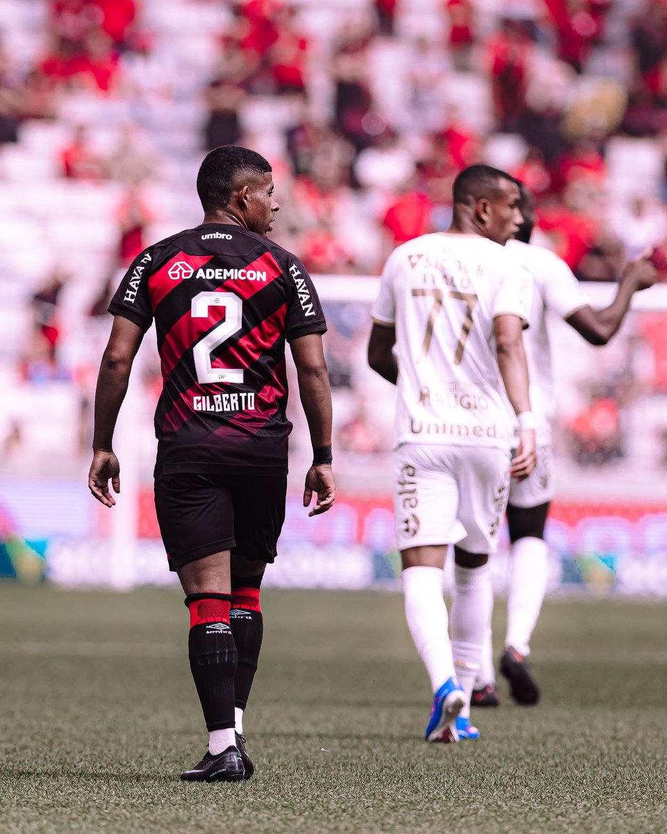 g_junior0's tweet photo. Feliz pela vitória! +3 ponto dentro de casa, importantíssimos para a sequência do campeonato. Seguimos com humildade e pés no chão.🔴⚫️🌪️ https://t.co/XfgWMUA2qb