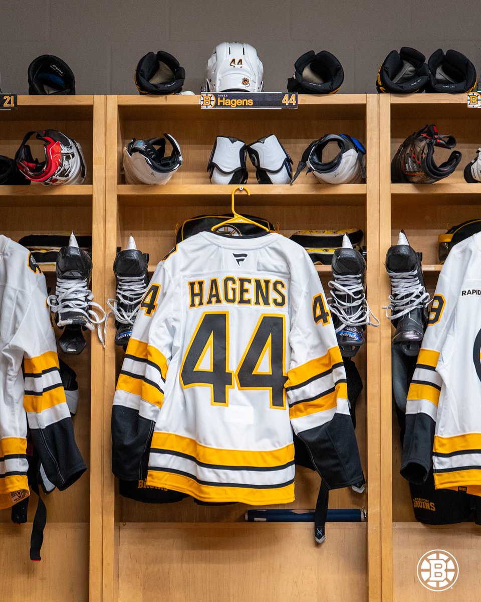 x - Boston Bruins tweet media