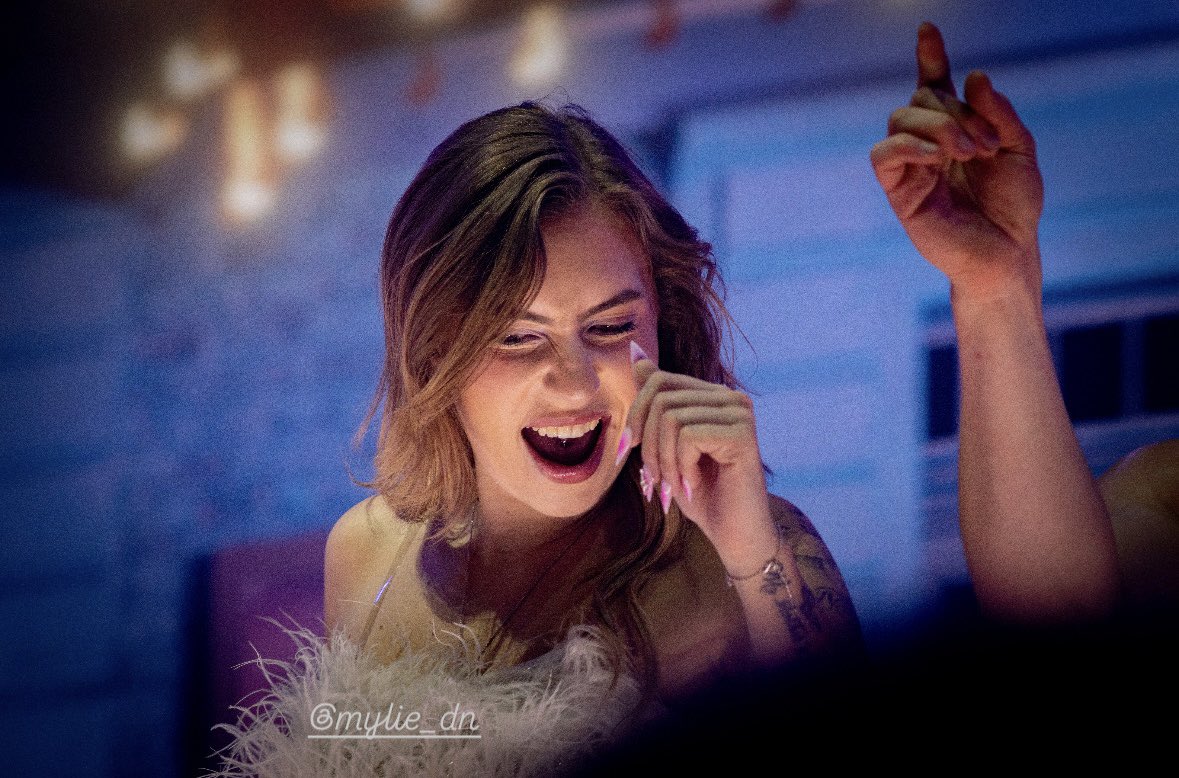 Mylie ✨ tweet media