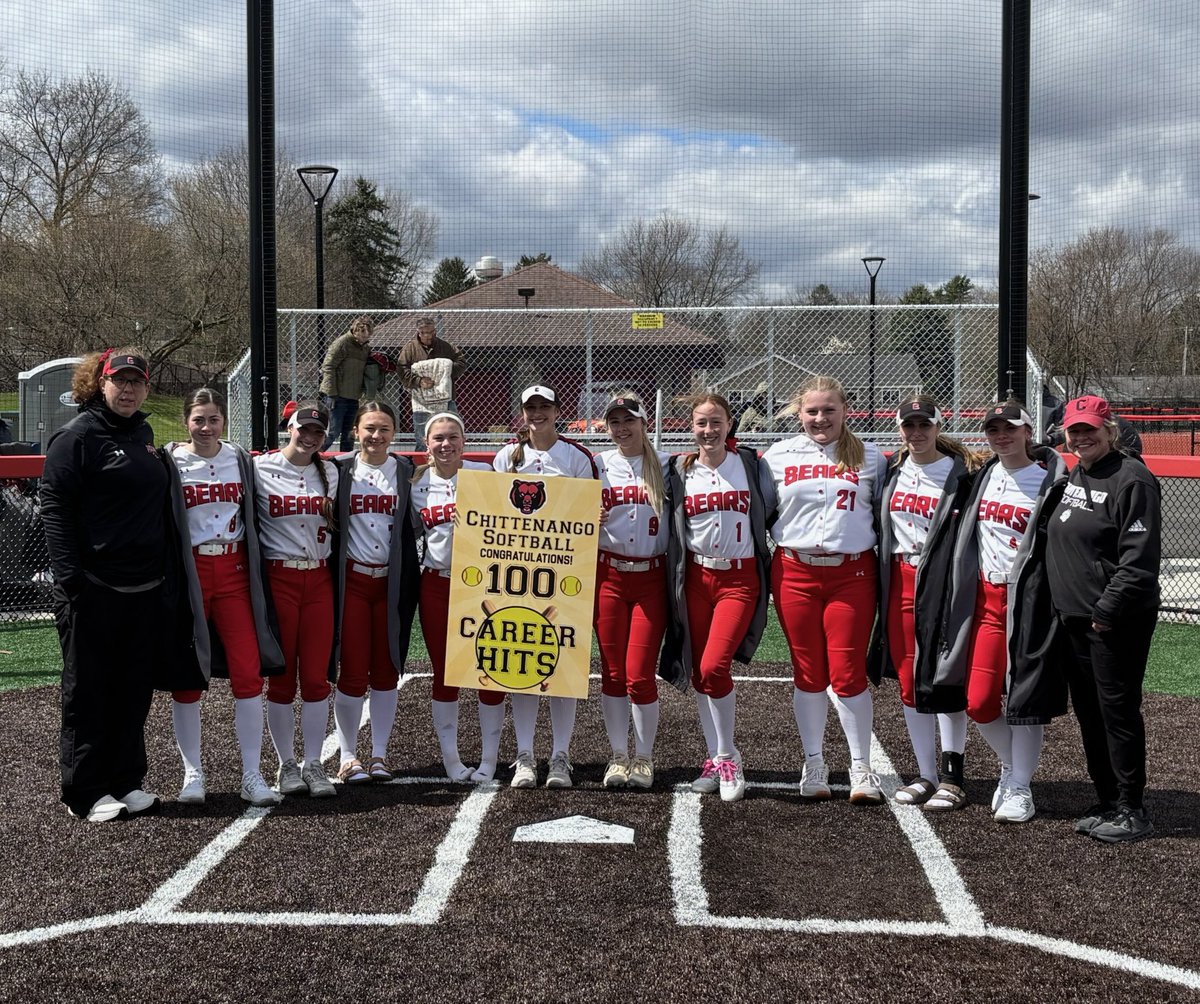 LaurenMachan27's tweet image. 100 Career Hits💯 Proud to have reached a milestone in my varsity career! Couldn’t have done it without my team!  Excited to keep building together ❤️🖤 @BearCountryAD @GoldGarvey
