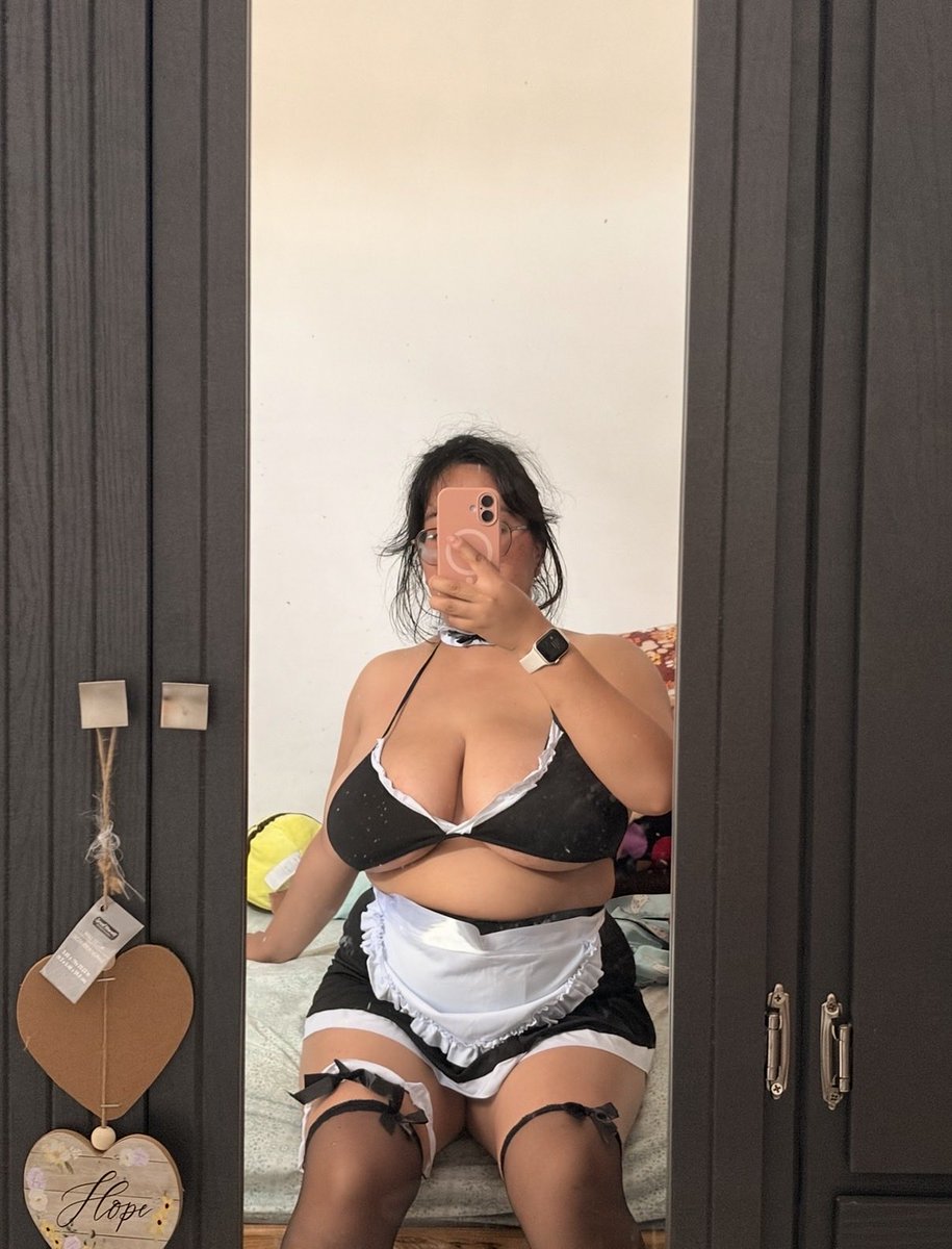 abbbigail_honey's tweet image. Le darías propina a esta humilde Mucama? JAJAJA 🫵🏻✨ #fyp