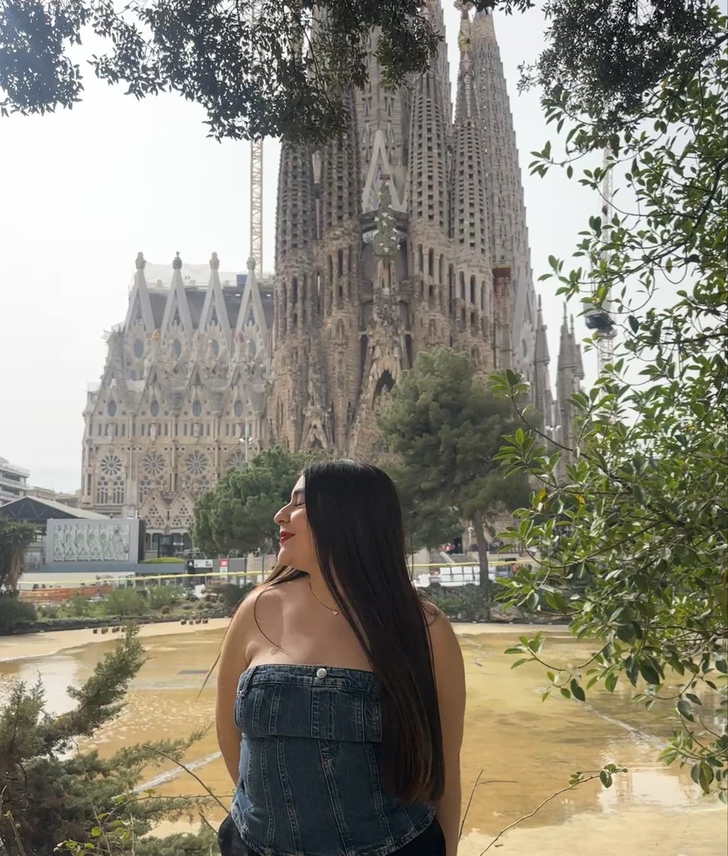 s o f í a tweet media