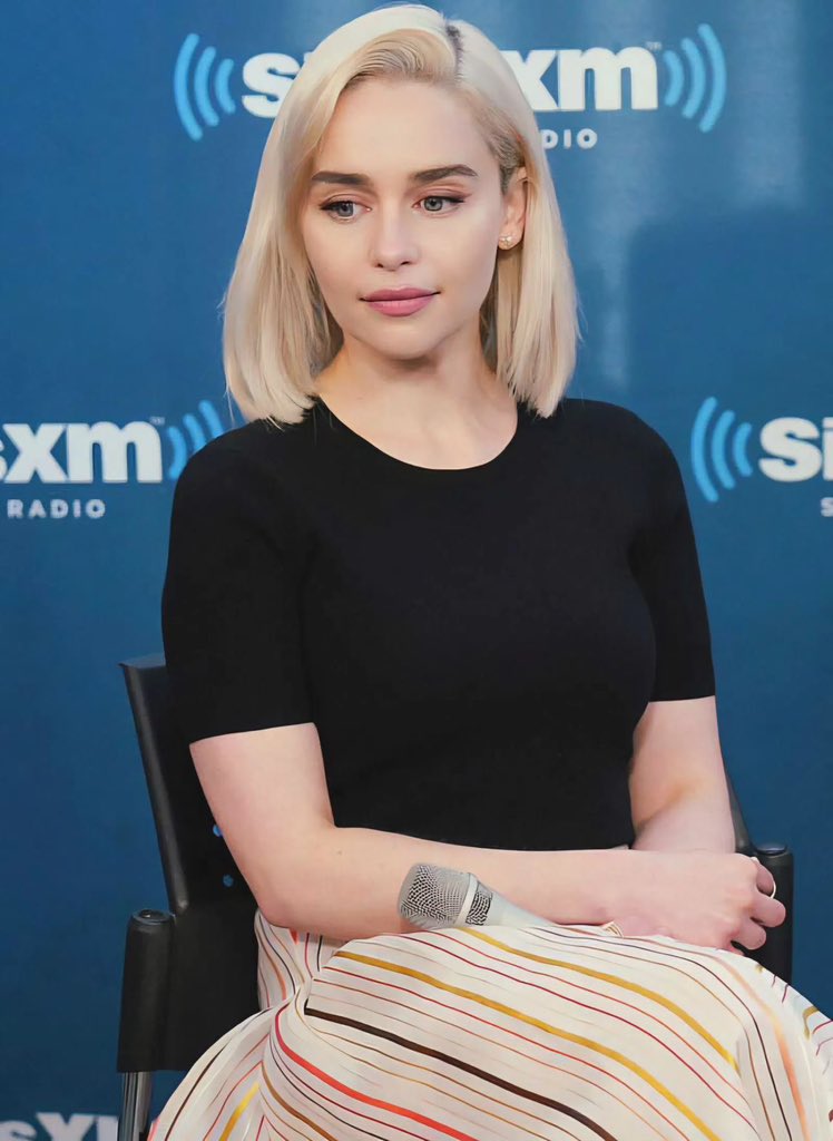 JonnyLeTran5's tweet image. Blessing your timeline with Emilia Clarke 😍 #EmiliaClarke #GameOfThrones #LastChristmas #MeBeforeYou #TerminatorGenisys #SecretInvasion #SoloAStarWarsStory #ThePodGeneration #AboveSuspicion #VoicefromtheStone #SpikeIsland #MurderManual #TriassicAttack #beautiful