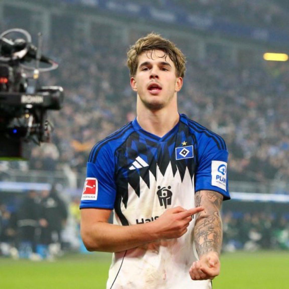 Rey Cantú tweet media