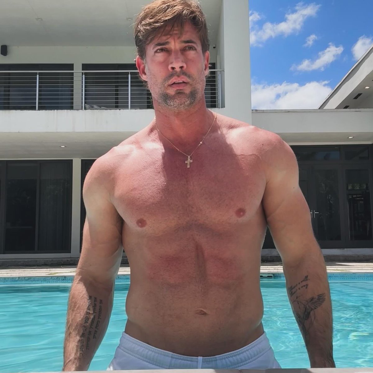 Celebrity LAT tweet media