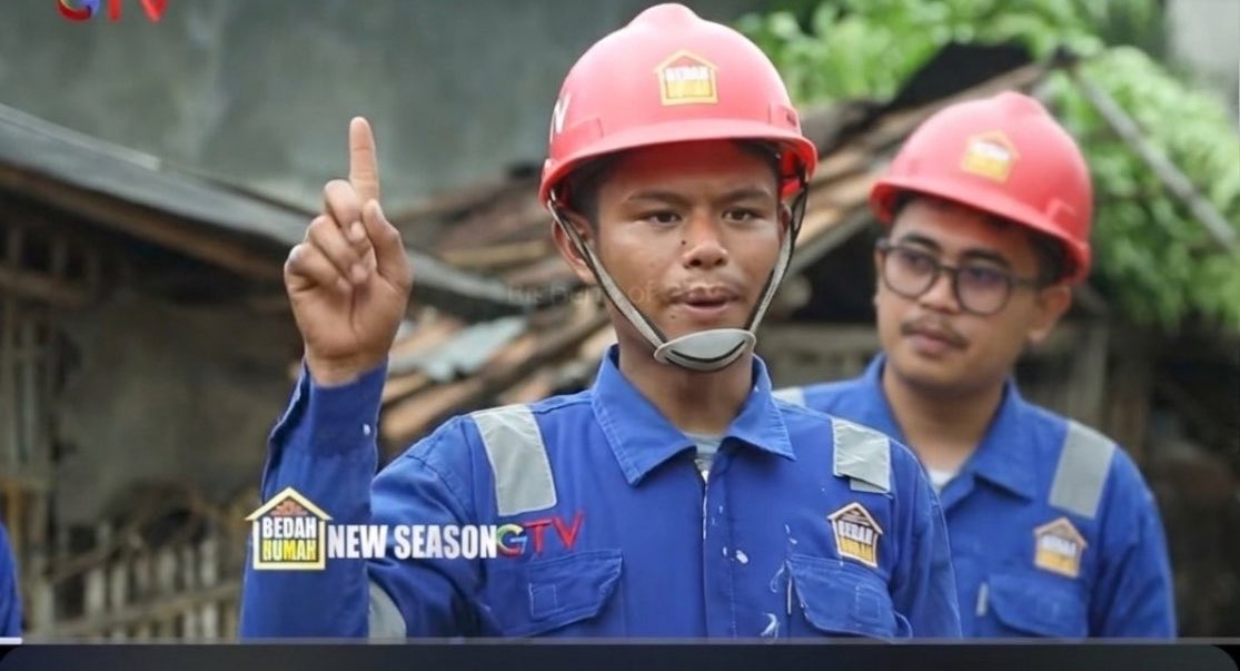 veverIy's tweet photo. @TBANGUNANca siap untuk bedah rumah. 

mari kita bekerja
bedah rumah mereka
jadikanlah istana
buat mereka bahagia https://t.co/9GMjJMzmcj